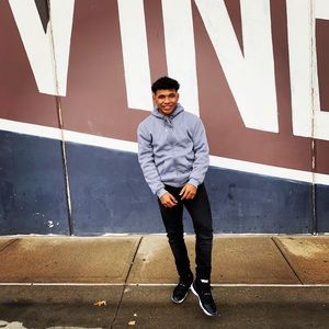 Meet your Posher, Dimitri